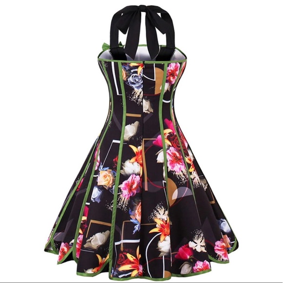 Gorgeous Vintage Dress! - Picture 3 of 7